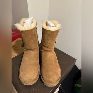 Bailey Charms chestnut size7